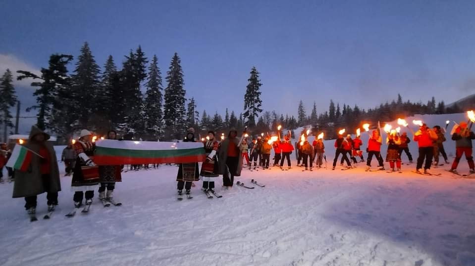 БЕРКОВИЦА. Патриотично факелно шествие на ски писта „Ком“за 3 март